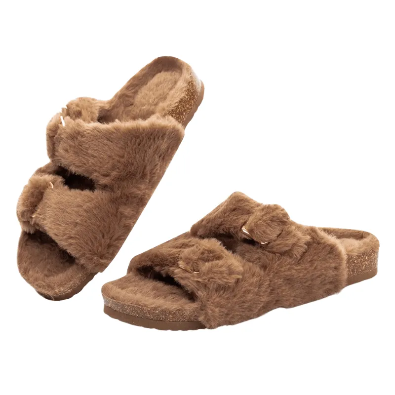 Faux Fur Slide Slippers – Cozy Luxury for Indoor Outdoor Comfort