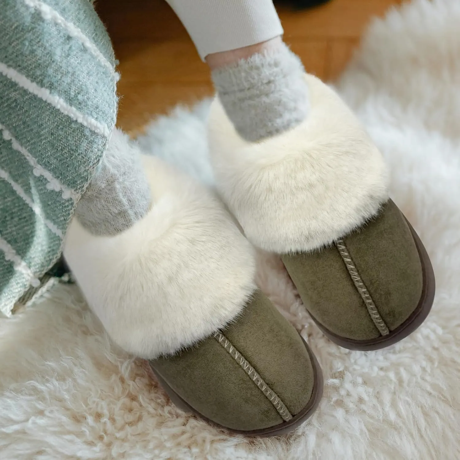 Fuzzy House Slippers for Kids Girls boys Soft Plush Platform House Shoes Memory Foam Warmth Slip-on Slippers Indoor Outdoor Big Kid