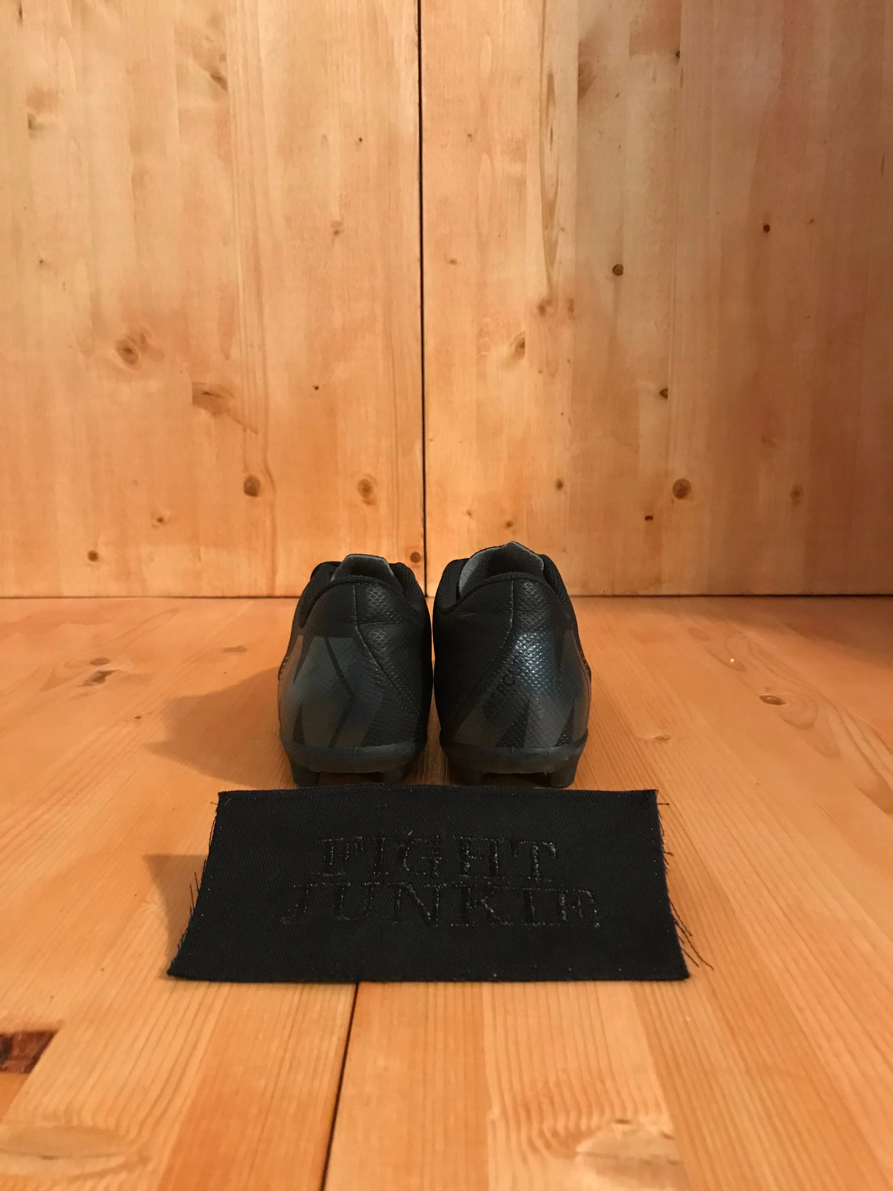 NIKE TRIPLE BLACK MERCURIAL VAPOR 12 CLUB MG Kids Size 2 Cleats
